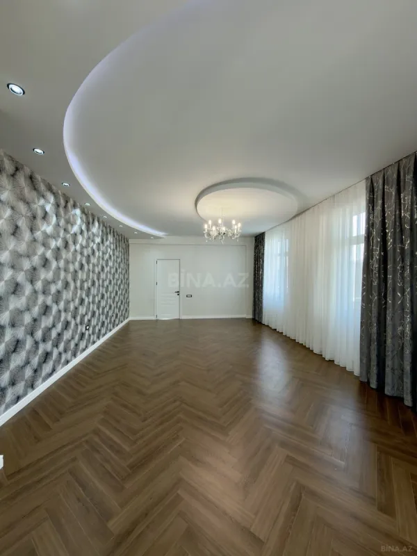 Satılır 3 otaqlı mənzil 150 m²