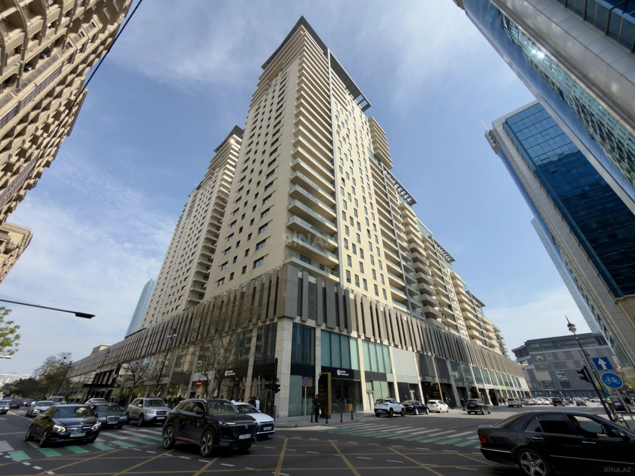 Satılır 3 otaqlı mənzil 150 m²