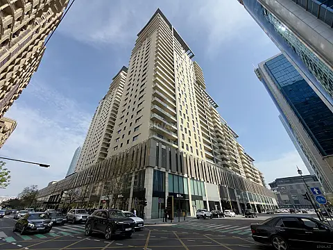 Satılır 3 otaqlı mənzil 150 m²