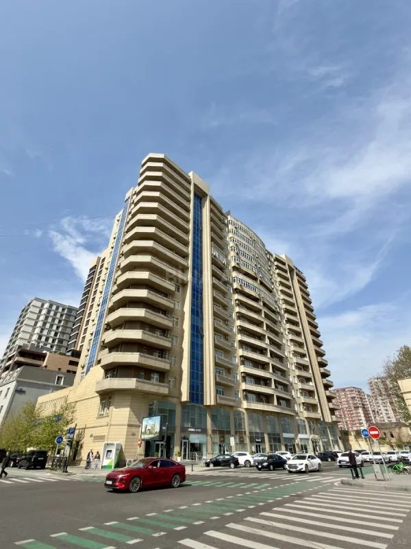 Satılır 3 otaqlı mənzil 150 m²