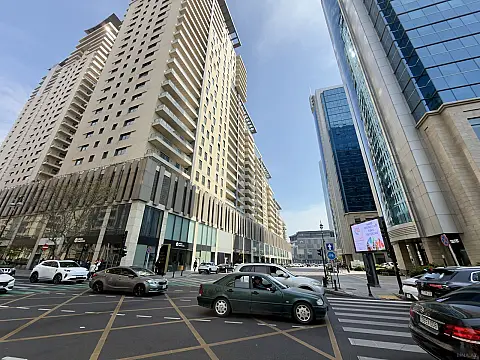 Satılır 3 otaqlı mənzil 150 m²