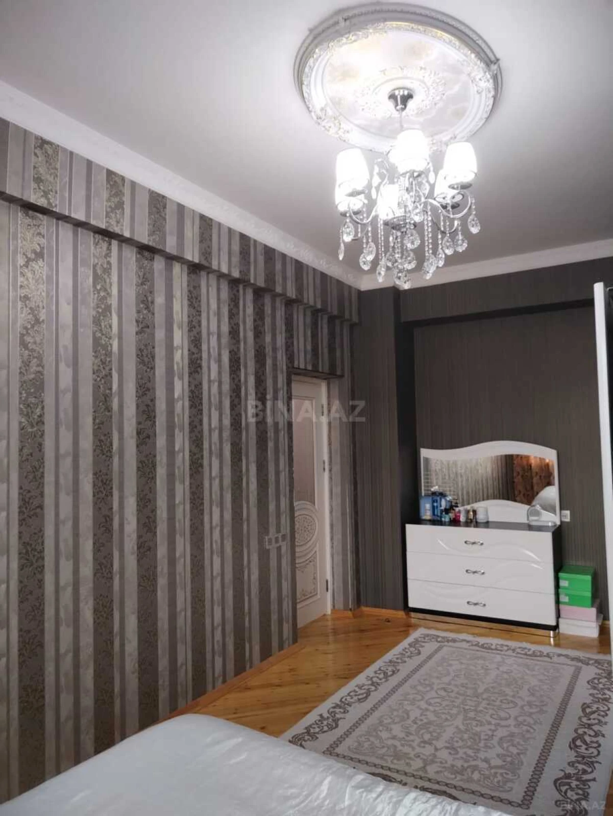 Satılır 3 otaqlı mənzil 100 m²