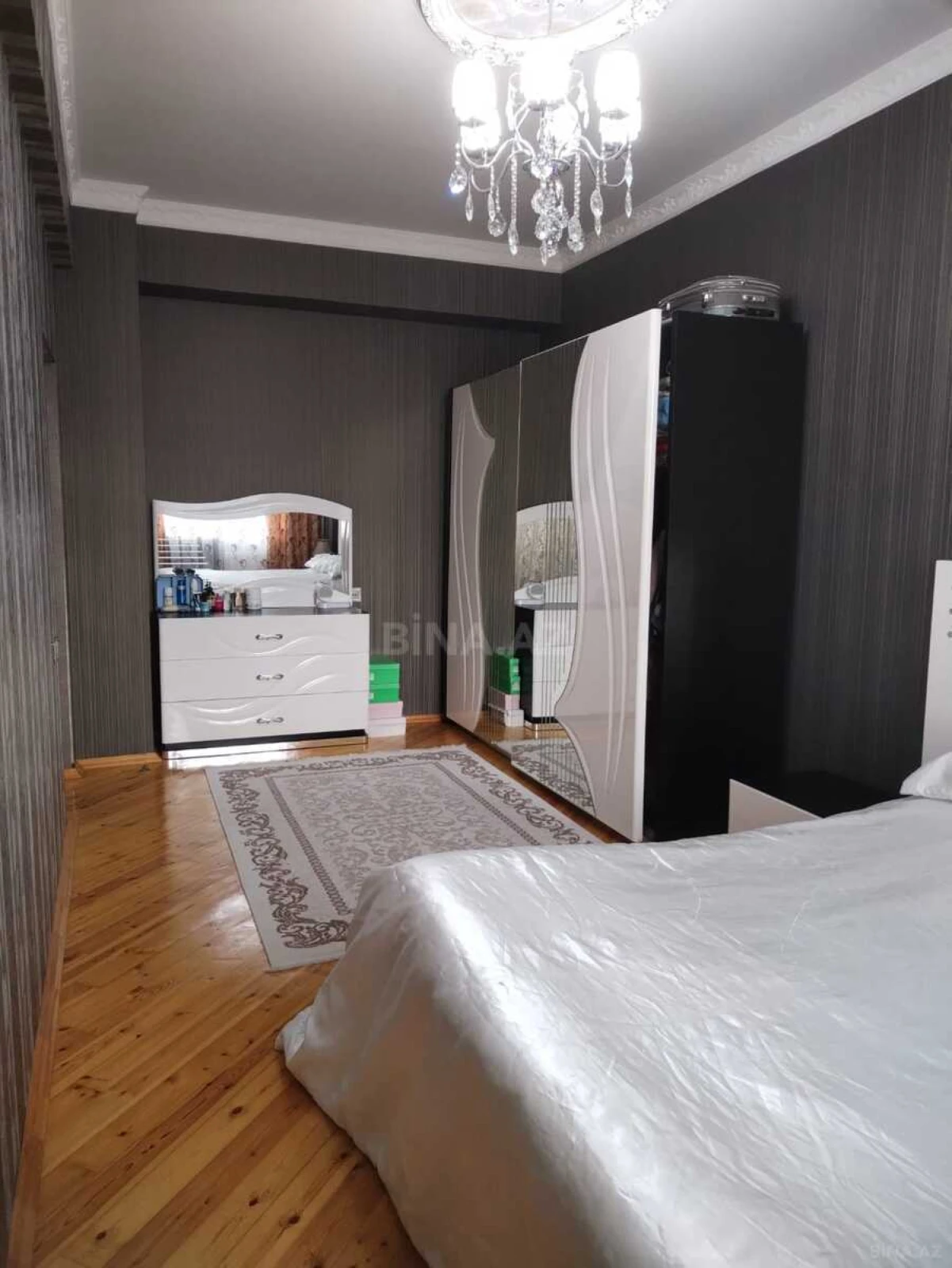 Satılır 3 otaqlı mənzil 100 m²