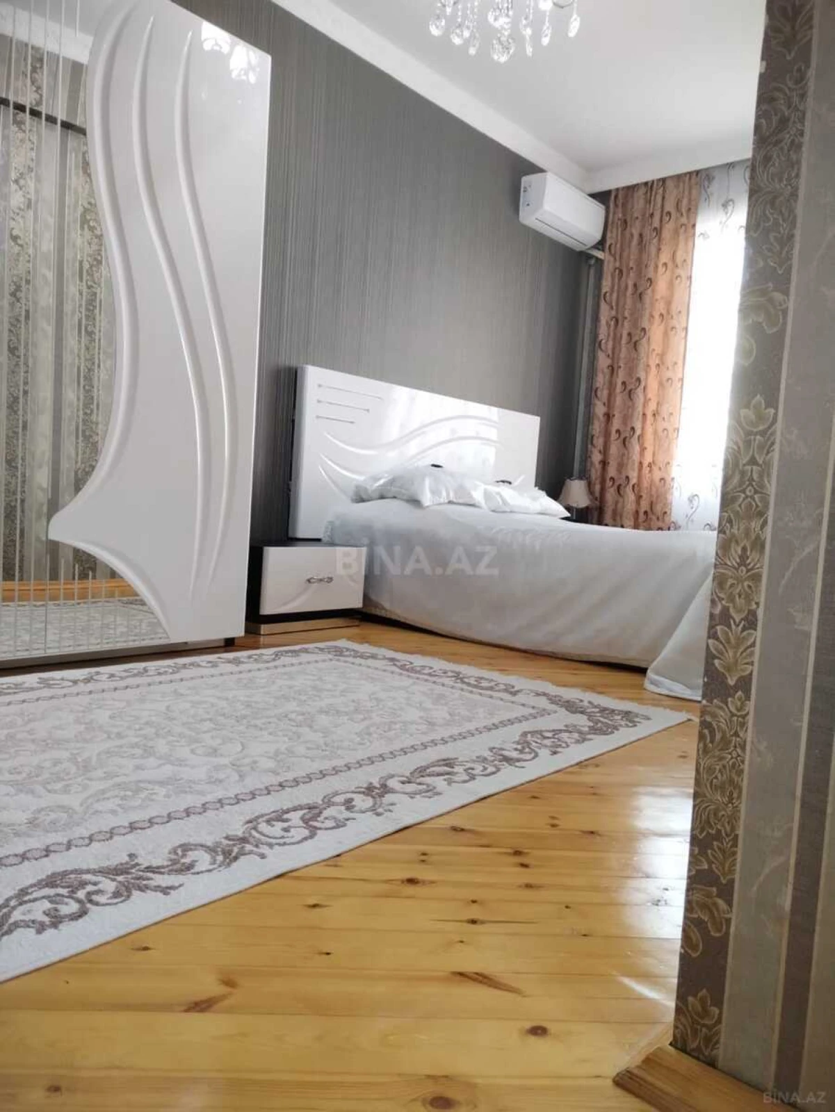 Satılır 3 otaqlı mənzil 100 m²