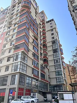 Satılır 3 otaqlı mənzil 210 m² — Bakı 3 otaq 210.00 m²