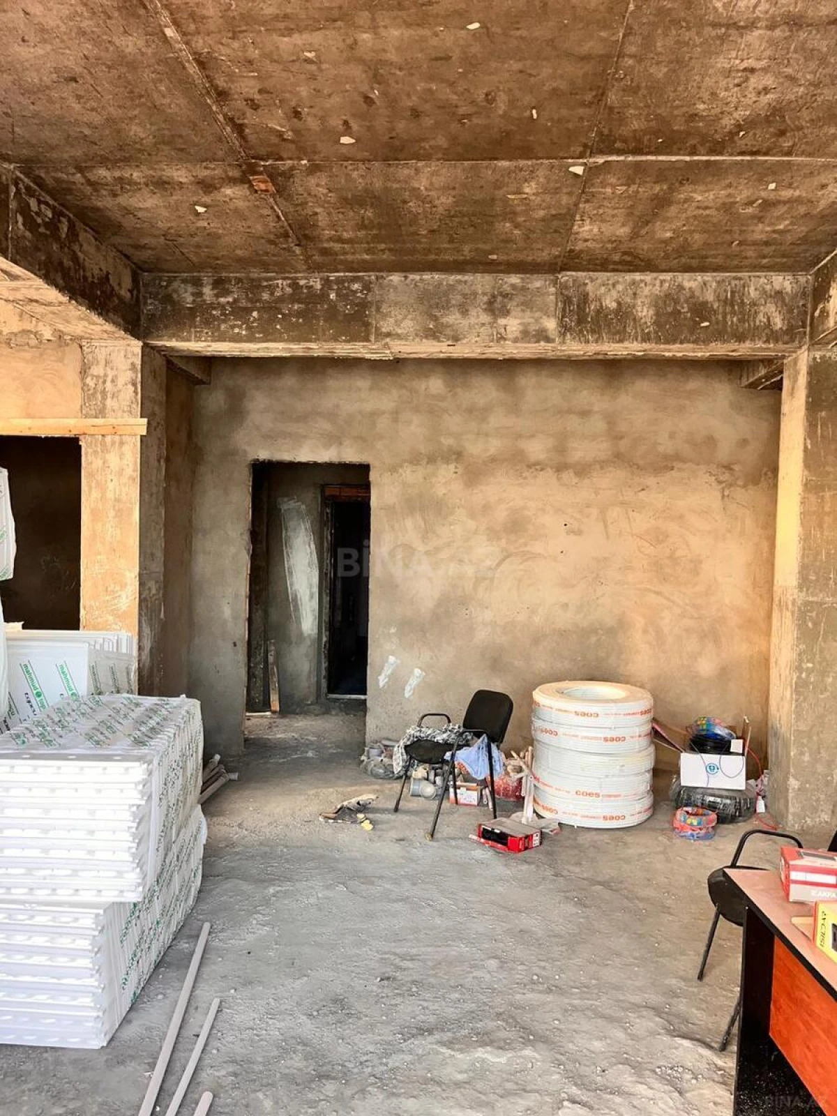 Satılır 3 otaqlı mənzil 210 m²