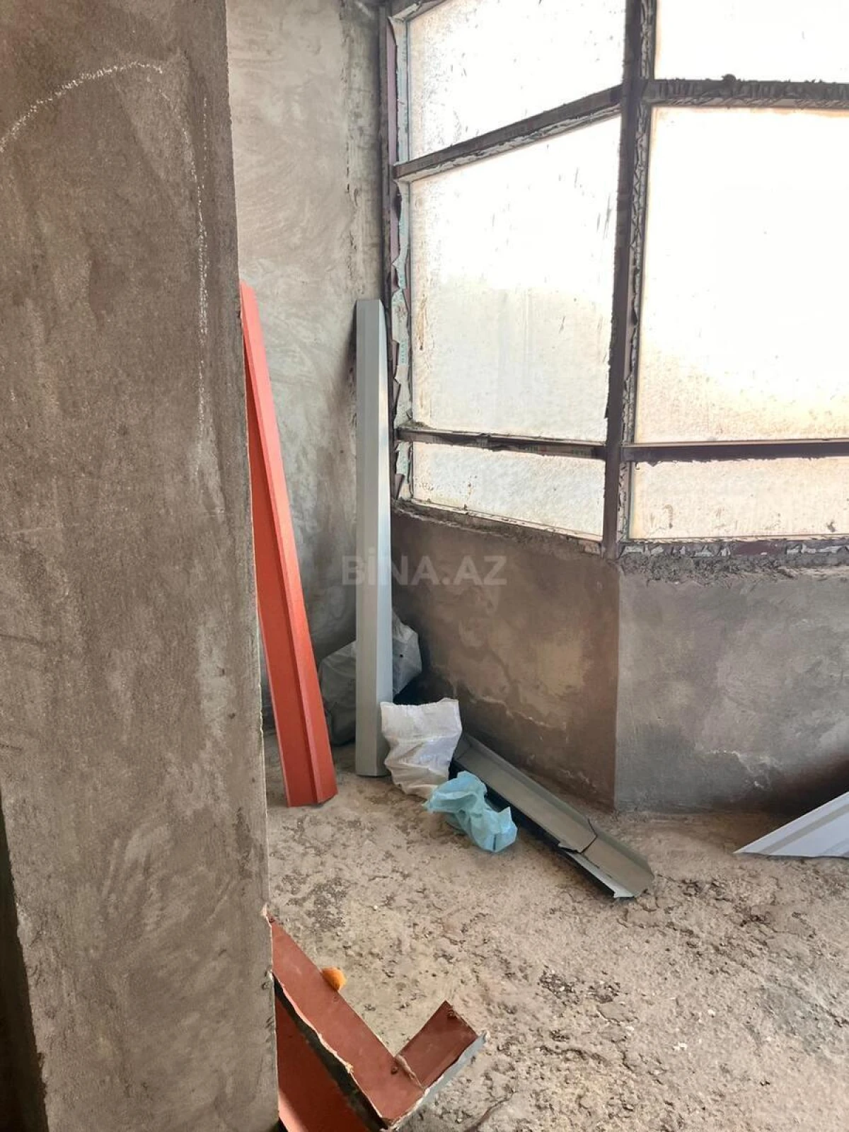 Satılır 3 otaqlı mənzil 210 m²