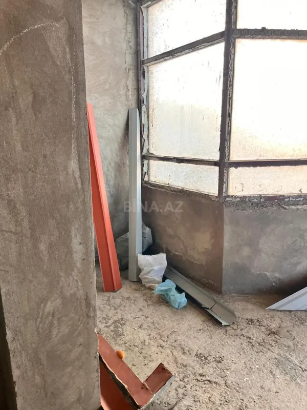 Satılır 3 otaqlı mənzil 210 m²