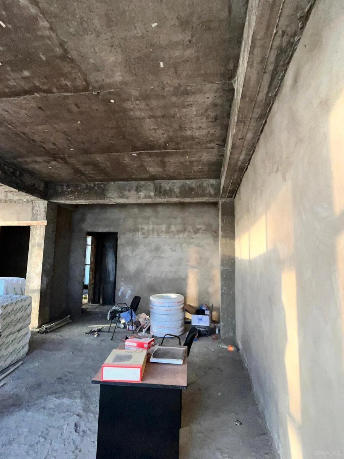 Satılır 3 otaqlı mənzil 210 m²