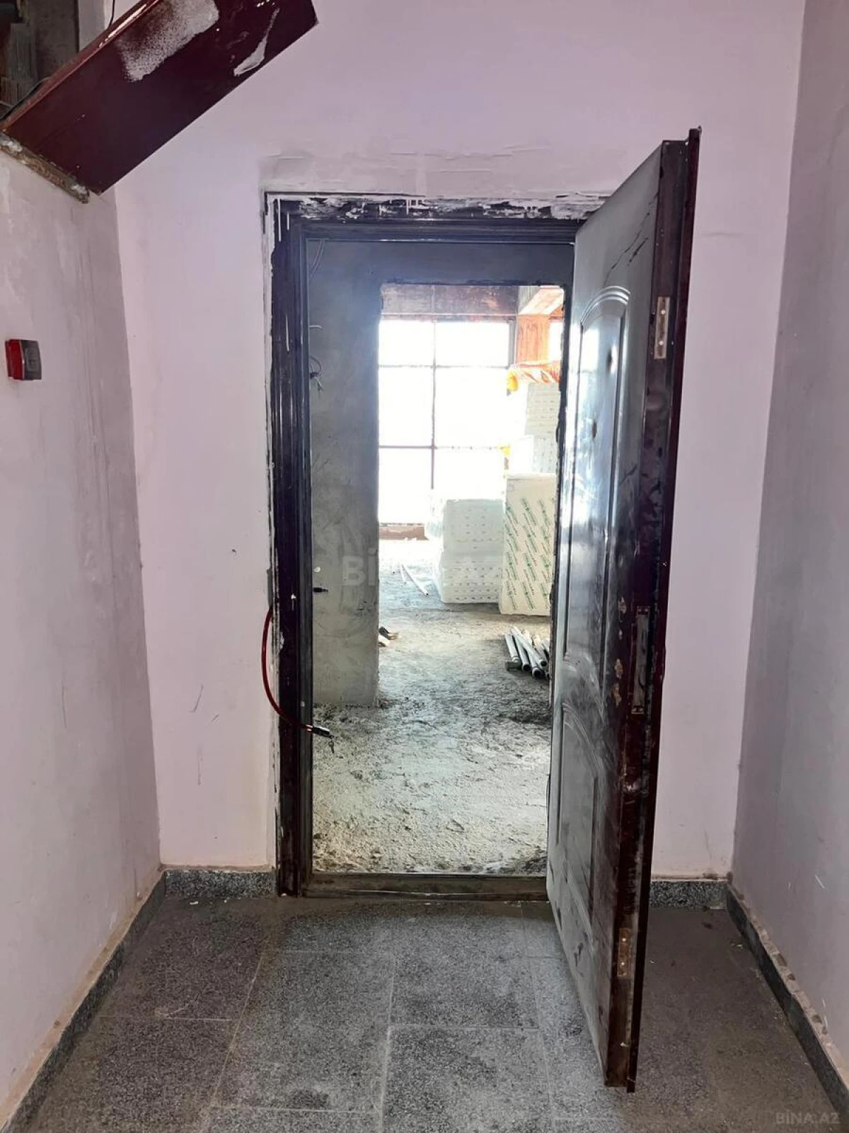 Satılır 3 otaqlı mənzil 210 m²