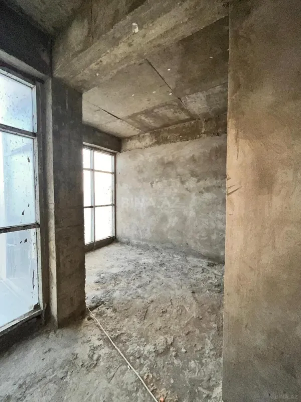 Satılır 3 otaqlı mənzil 210 m²