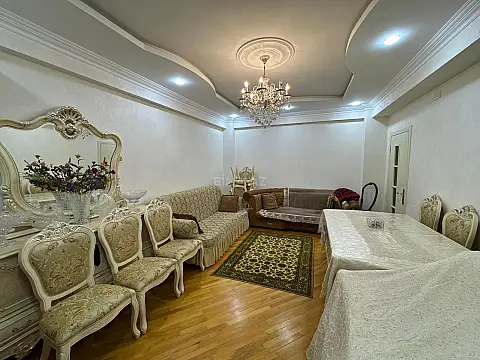 Satılır 2 otaqlı mənzil 93 m²