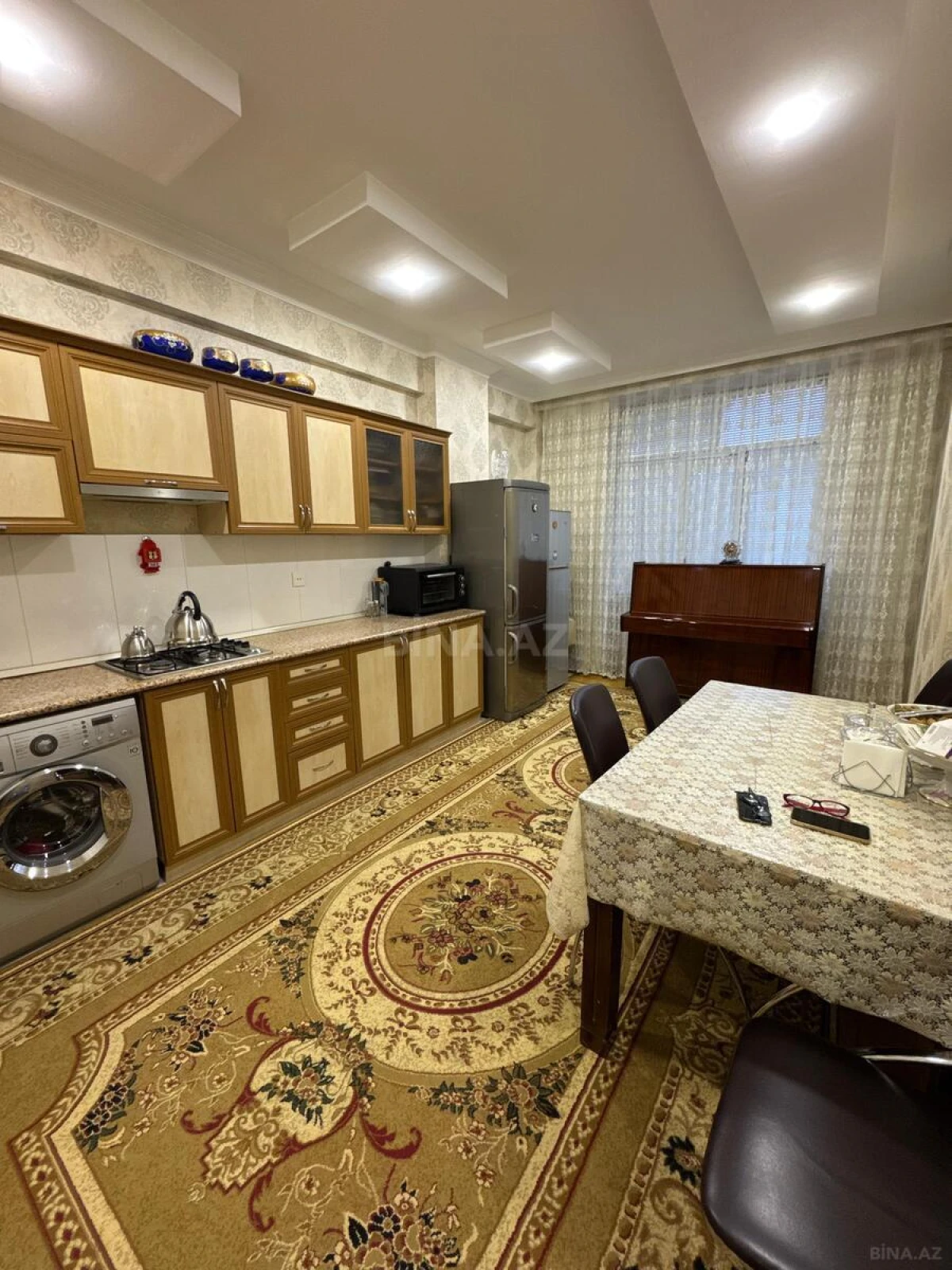 Satılır 2 otaqlı mənzil 93 m²
