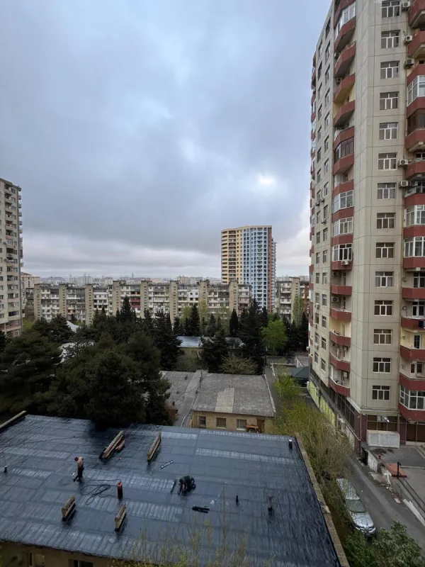 Satılır 2 otaqlı mənzil 93 m²