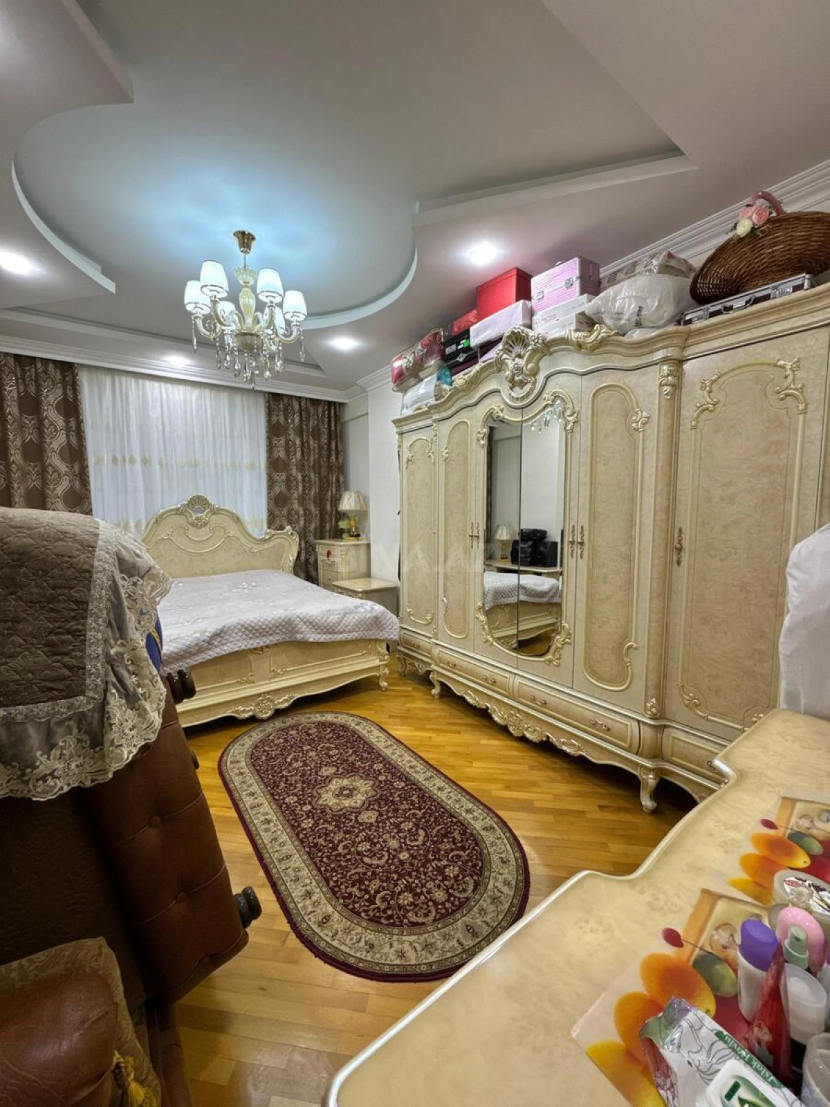 Satılır 2 otaqlı mənzil 93 m²