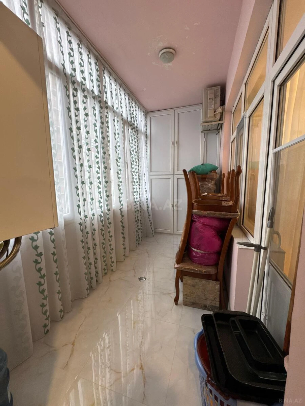 Satılır 2 otaqlı mənzil 93 m²