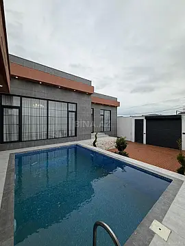 Satılır 4 otaqlı həyət evi 205 m²