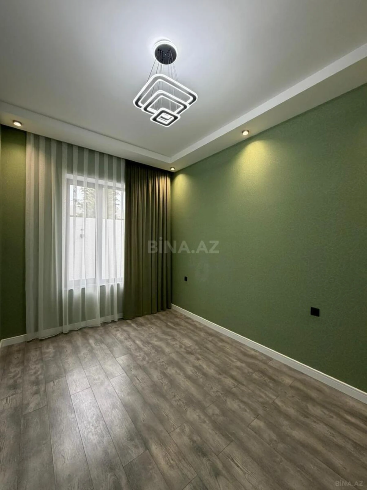 Satılır 4 otaqlı həyət evi 205 m²