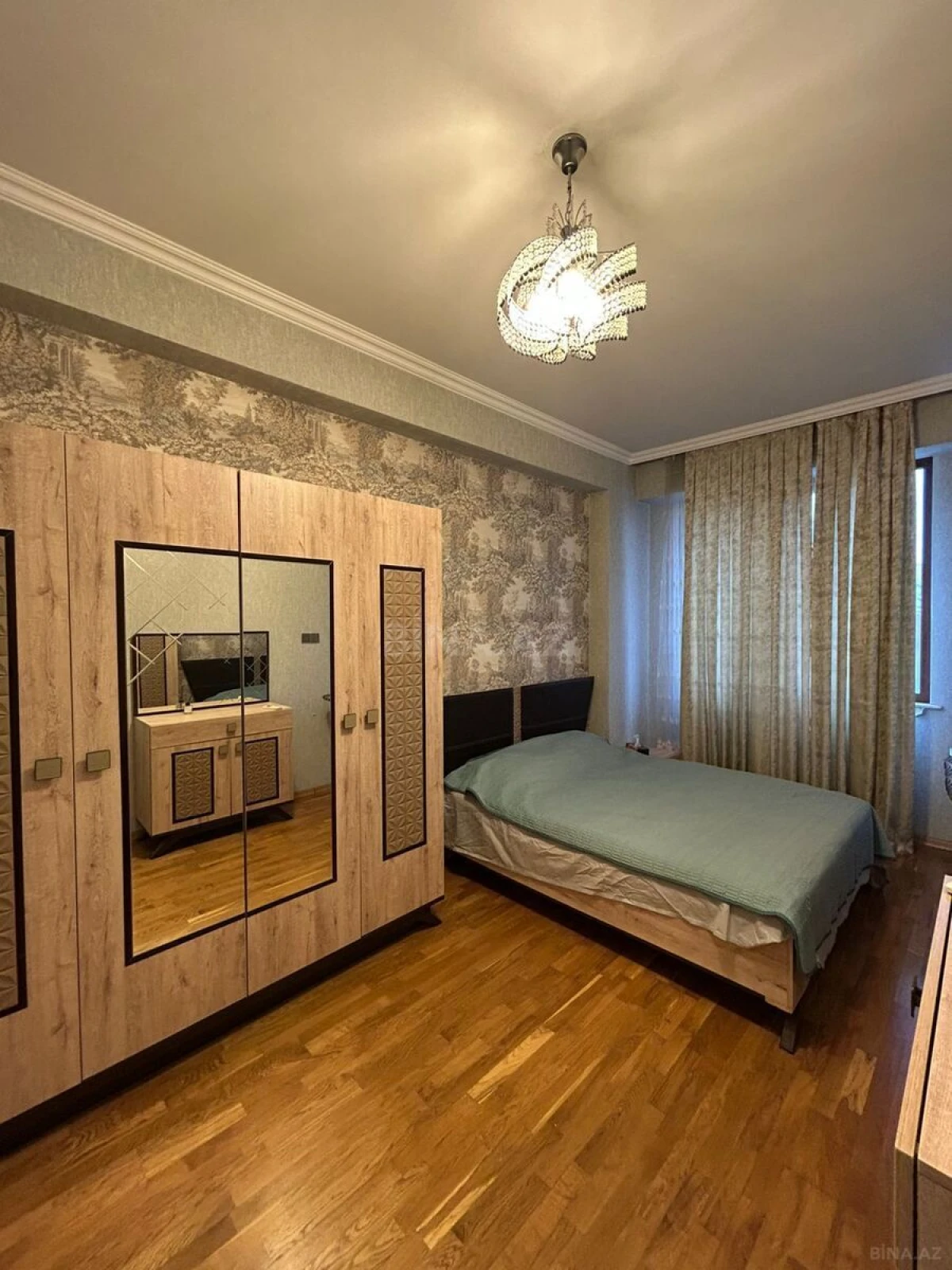 Satılır 2 otaqlı mənzil 80 m²