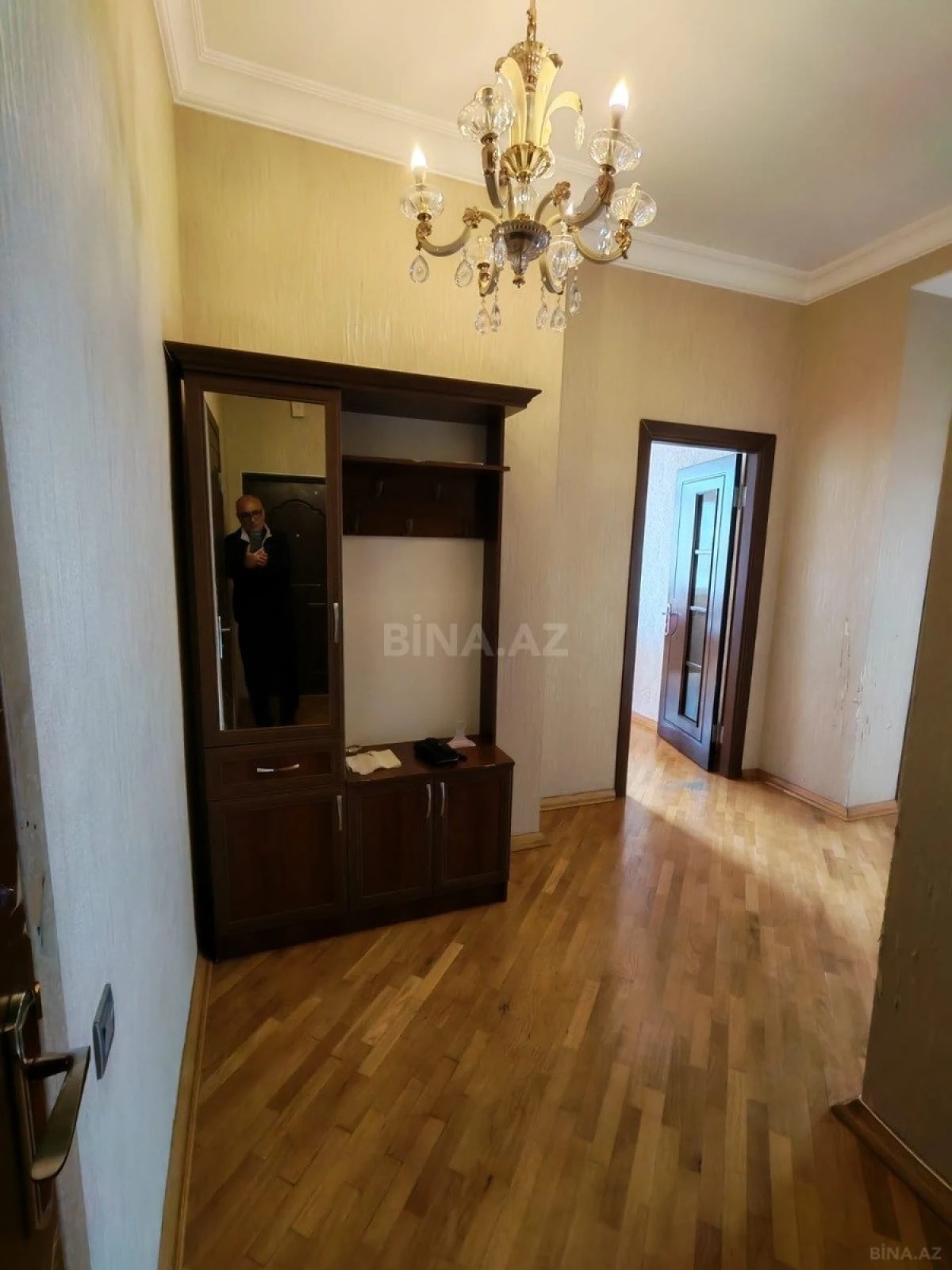 Kirayə verilir 2 otaqlı mənzil 84 m²