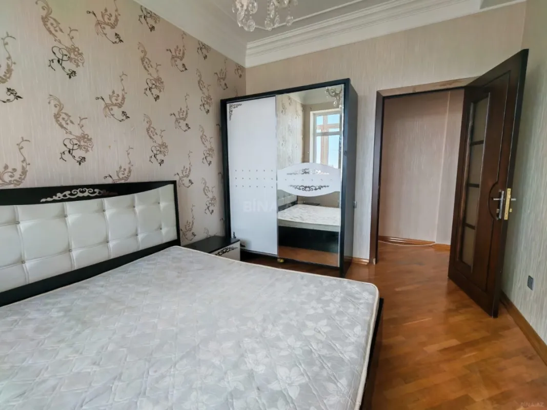 Kirayə verilir 2 otaqlı mənzil 84 m²