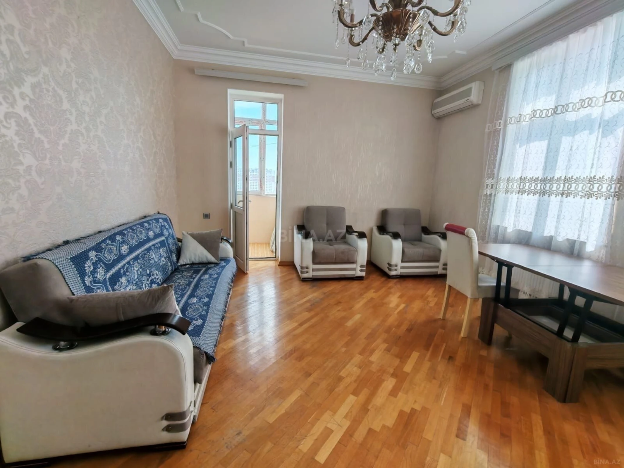 Kirayə verilir 2 otaqlı mənzil 84 m²