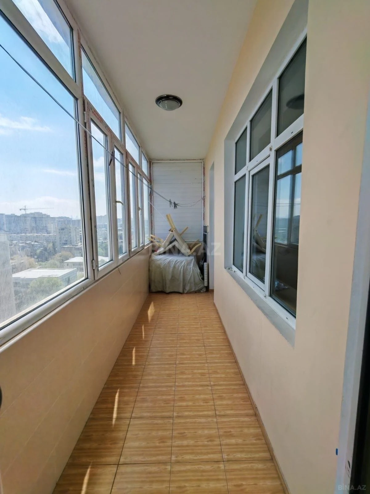 Kirayə verilir 2 otaqlı mənzil 84 m²