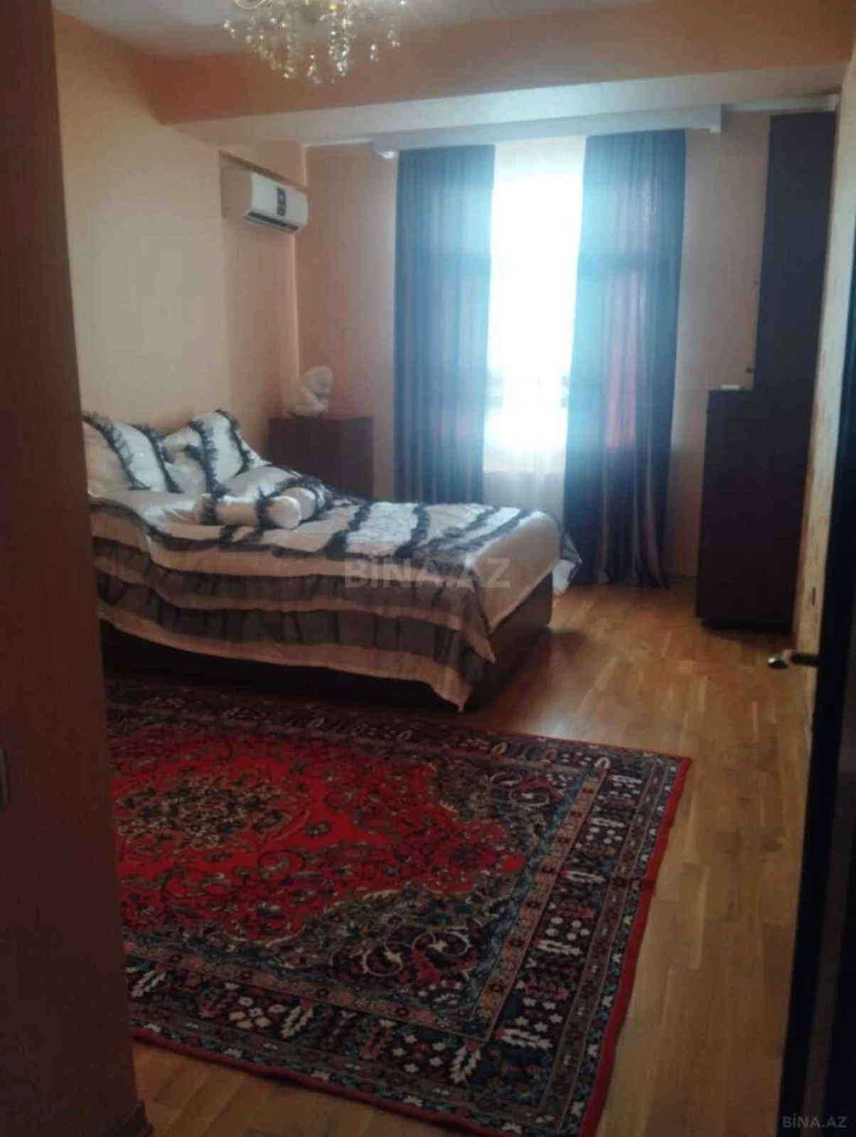 Kirayə verilir 2 otaqlı mənzil 100 m²