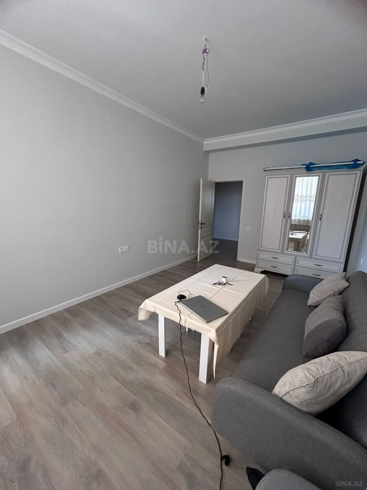 Satılır 2 otaqlı mənzil 70 m²