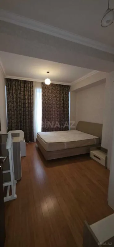 Kirayə verilir 3 otaqlı mənzil 111 m²