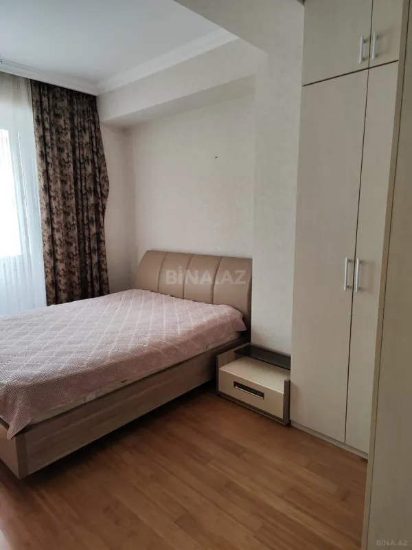 Kirayə verilir 3 otaqlı mənzil 111 m²