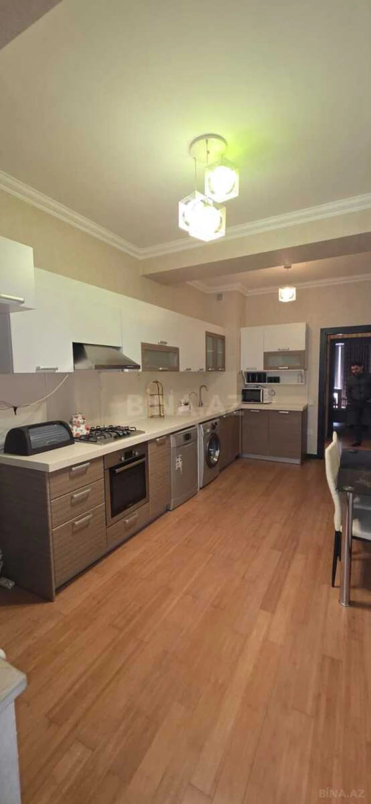 Kirayə verilir 3 otaqlı mənzil 111 m²