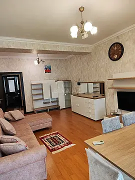 Kirayə verilir 3 otaqlı mənzil 111 m²