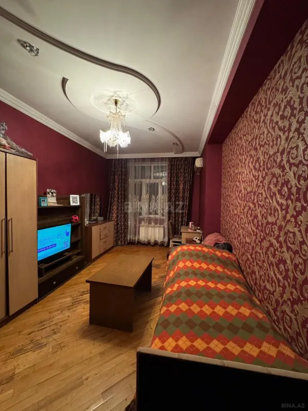 Kirayə verilir 3 otaqlı mənzil 142 m²