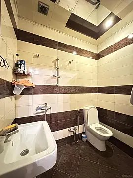 Kirayə verilir 3 otaqlı mənzil 142 m²