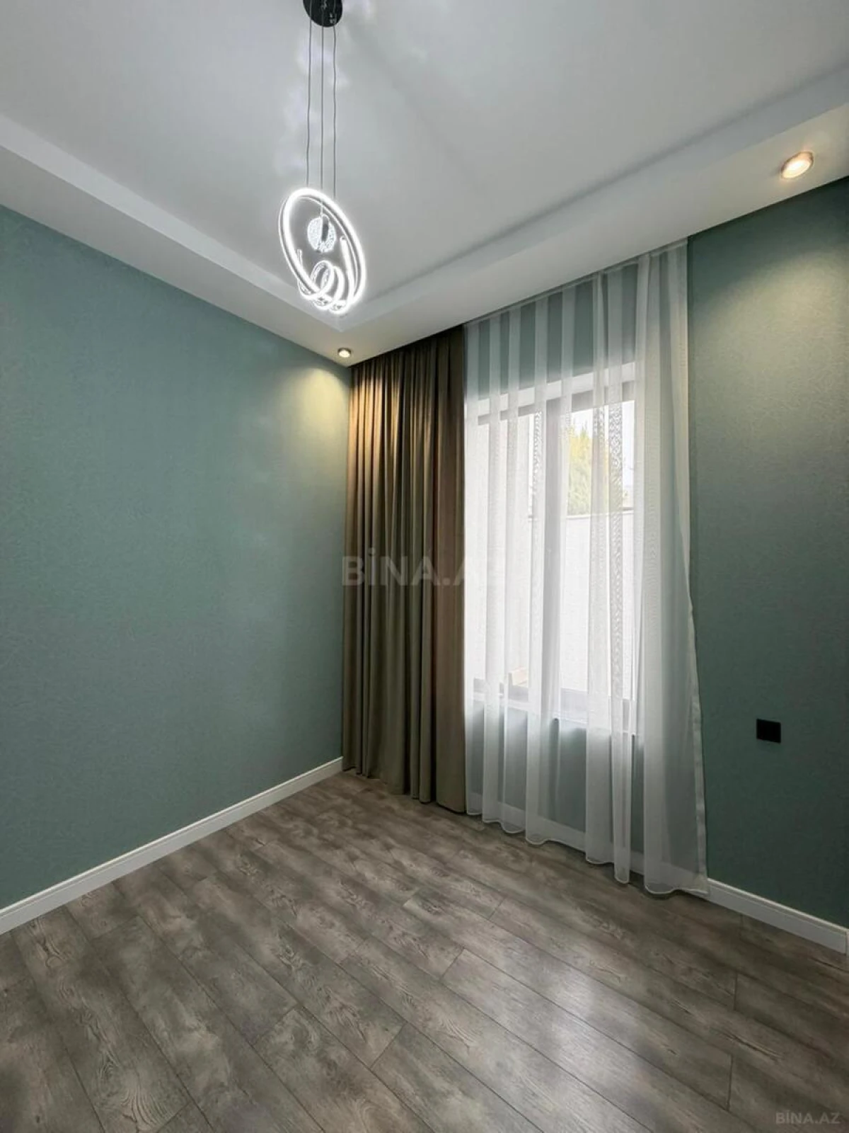Satılır 4 otaqlı həyət evi 205 m²