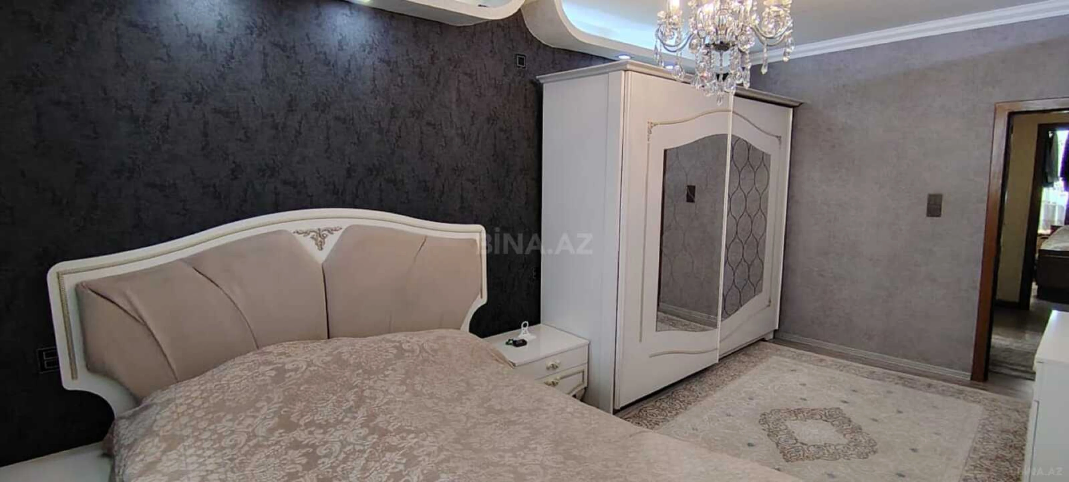 Satılır 5 otaqlı mənzil 120 m²