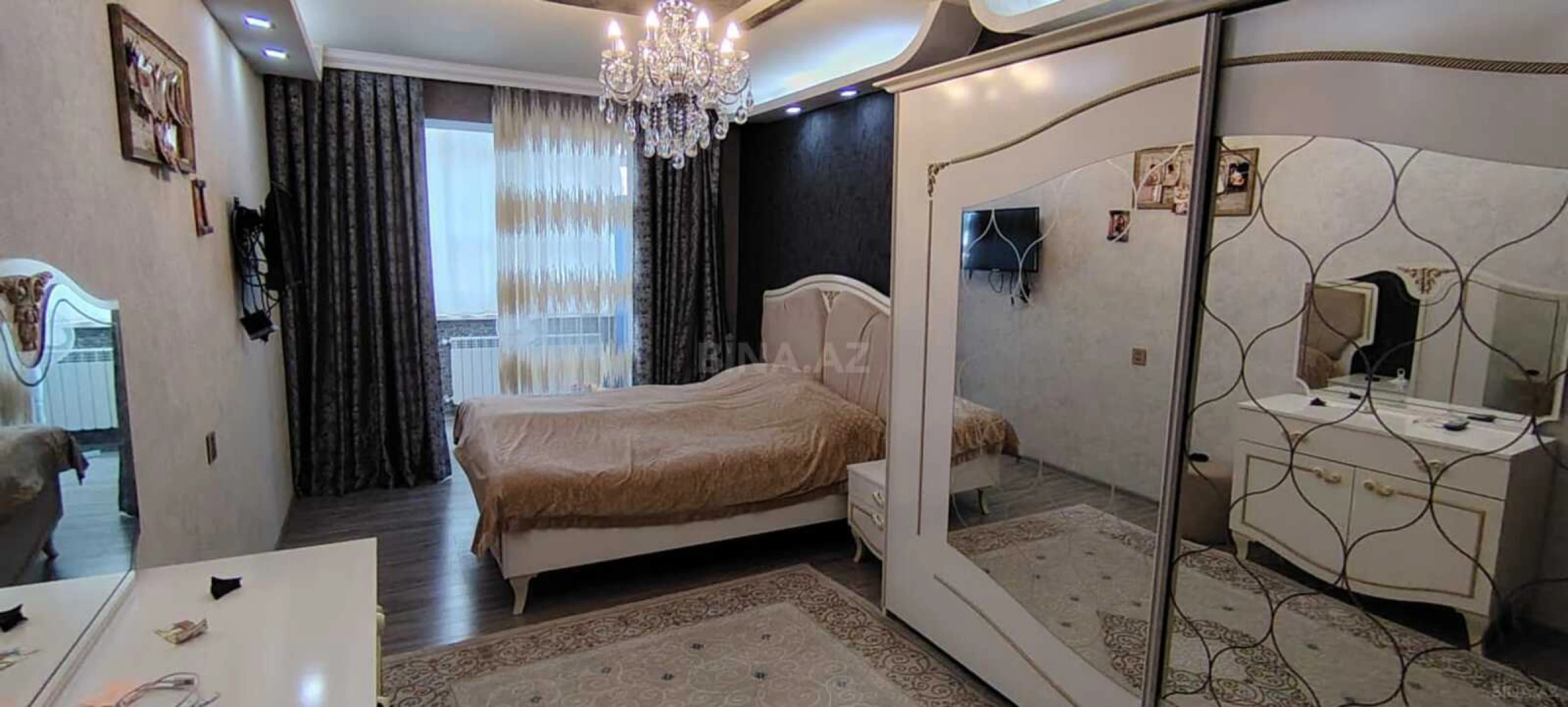 Satılır 5 otaqlı mənzil 120 m²