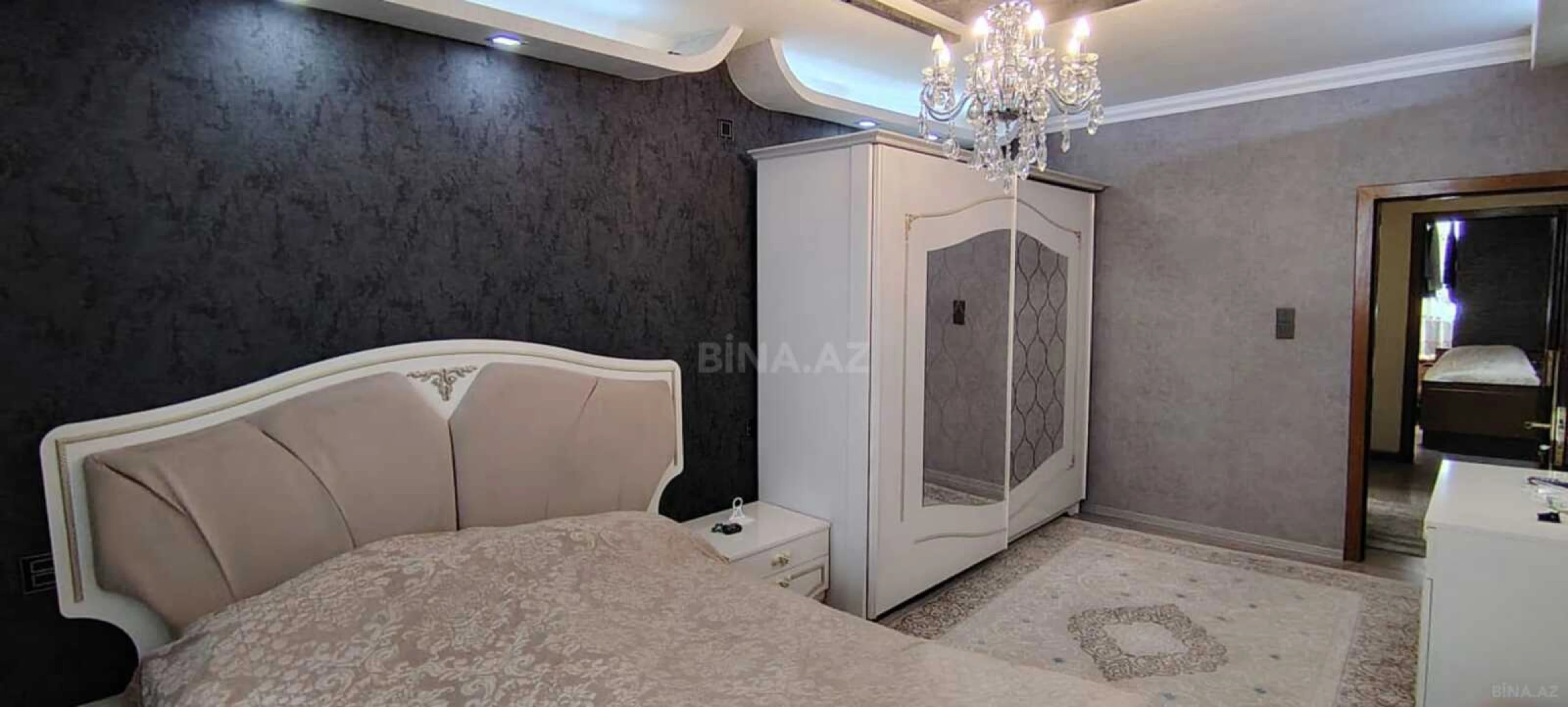 Satılır 5 otaqlı mənzil 120 m²