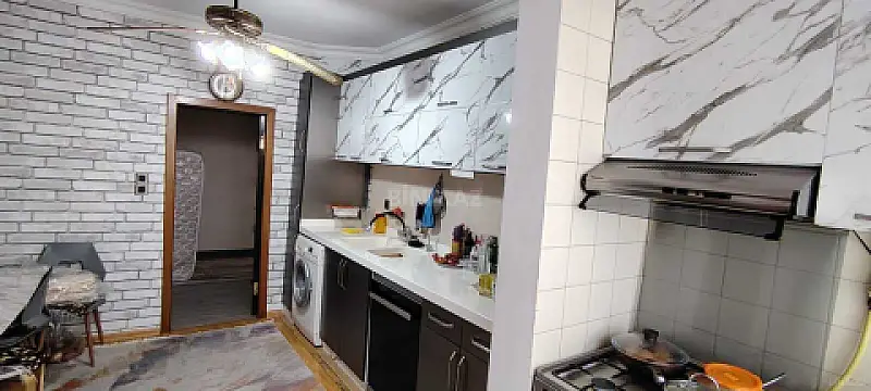 Satılır 5 otaqlı mənzil 120 m²