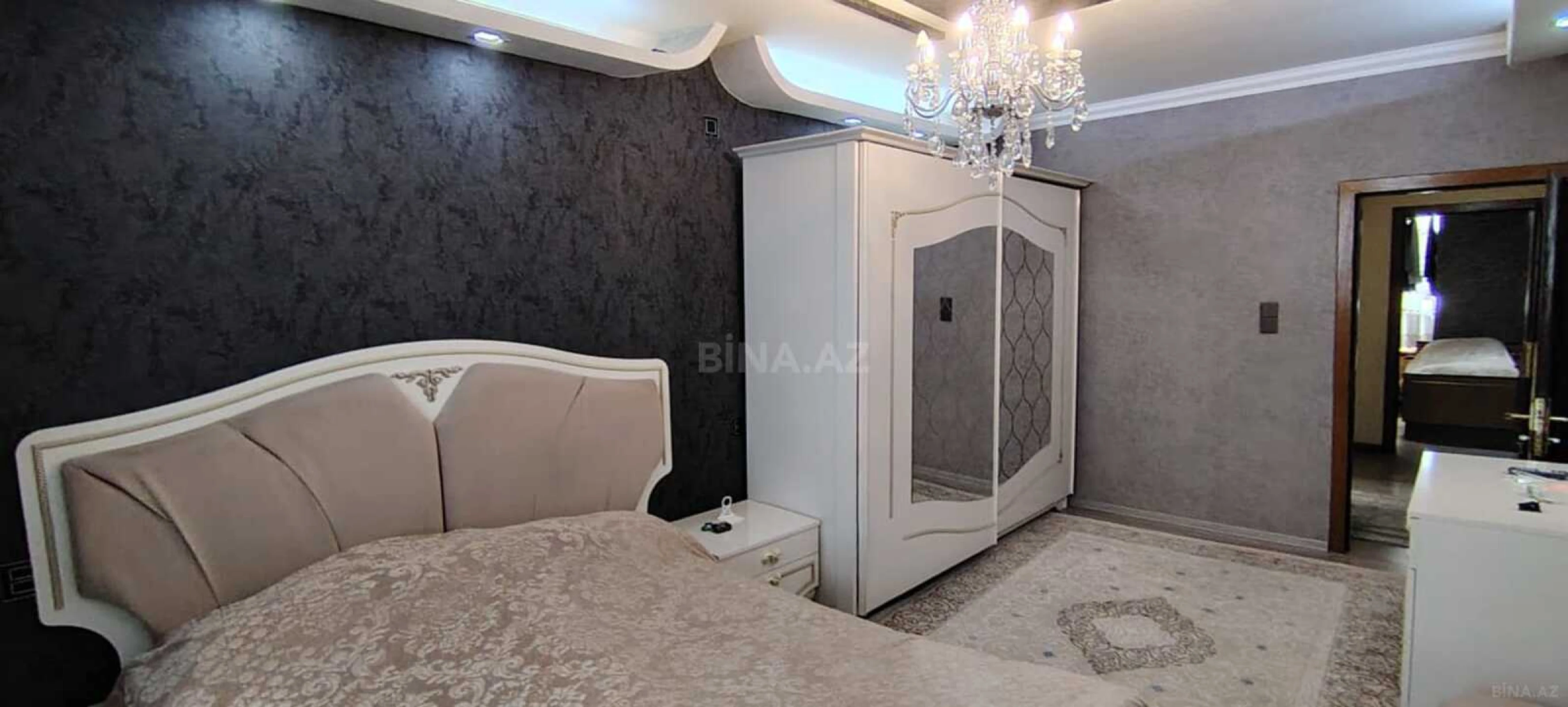 Satılır 5 otaqlı mənzil 120 m²