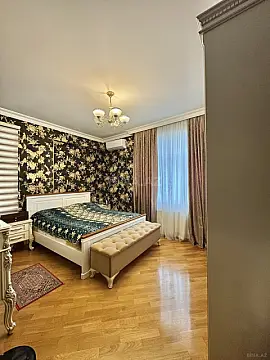 Satılır 4 otaqlı mənzil 141 m²