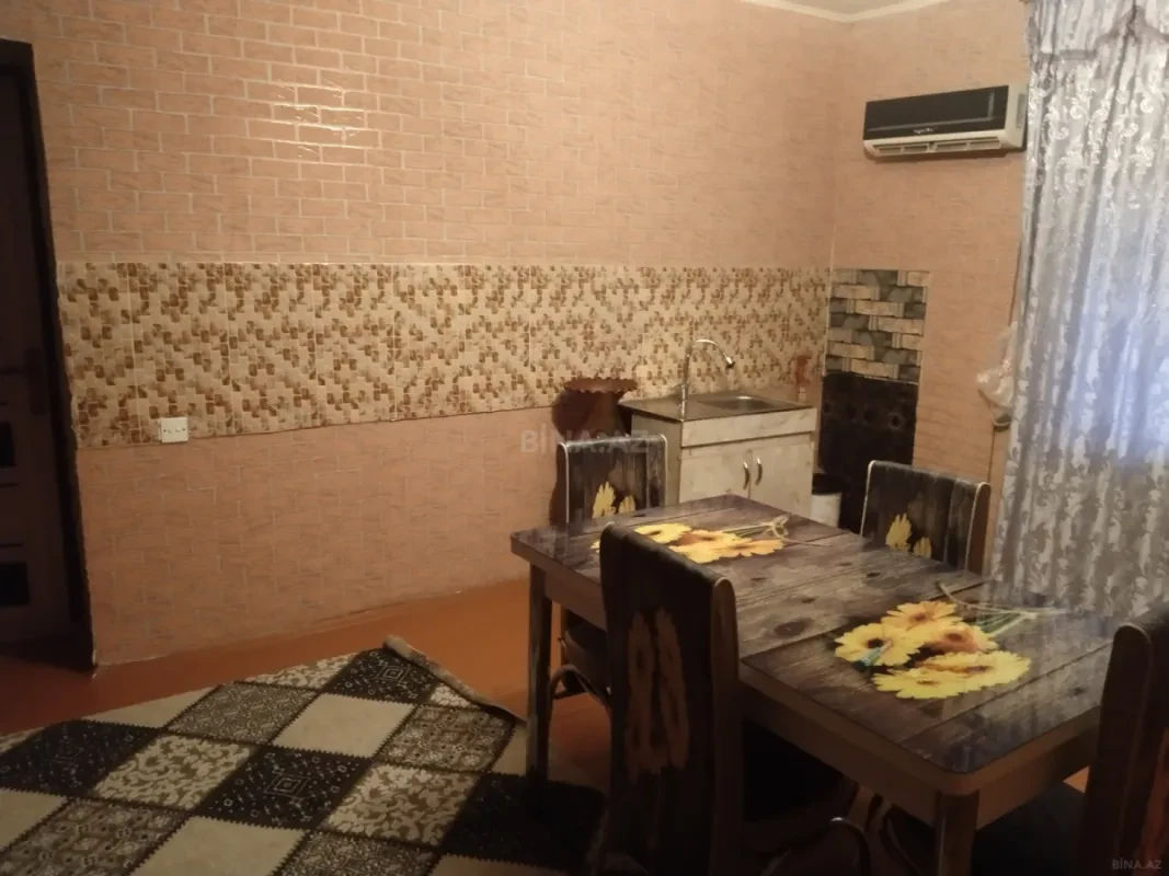 Satılır 5 otaqlı həyət evi 120 m²