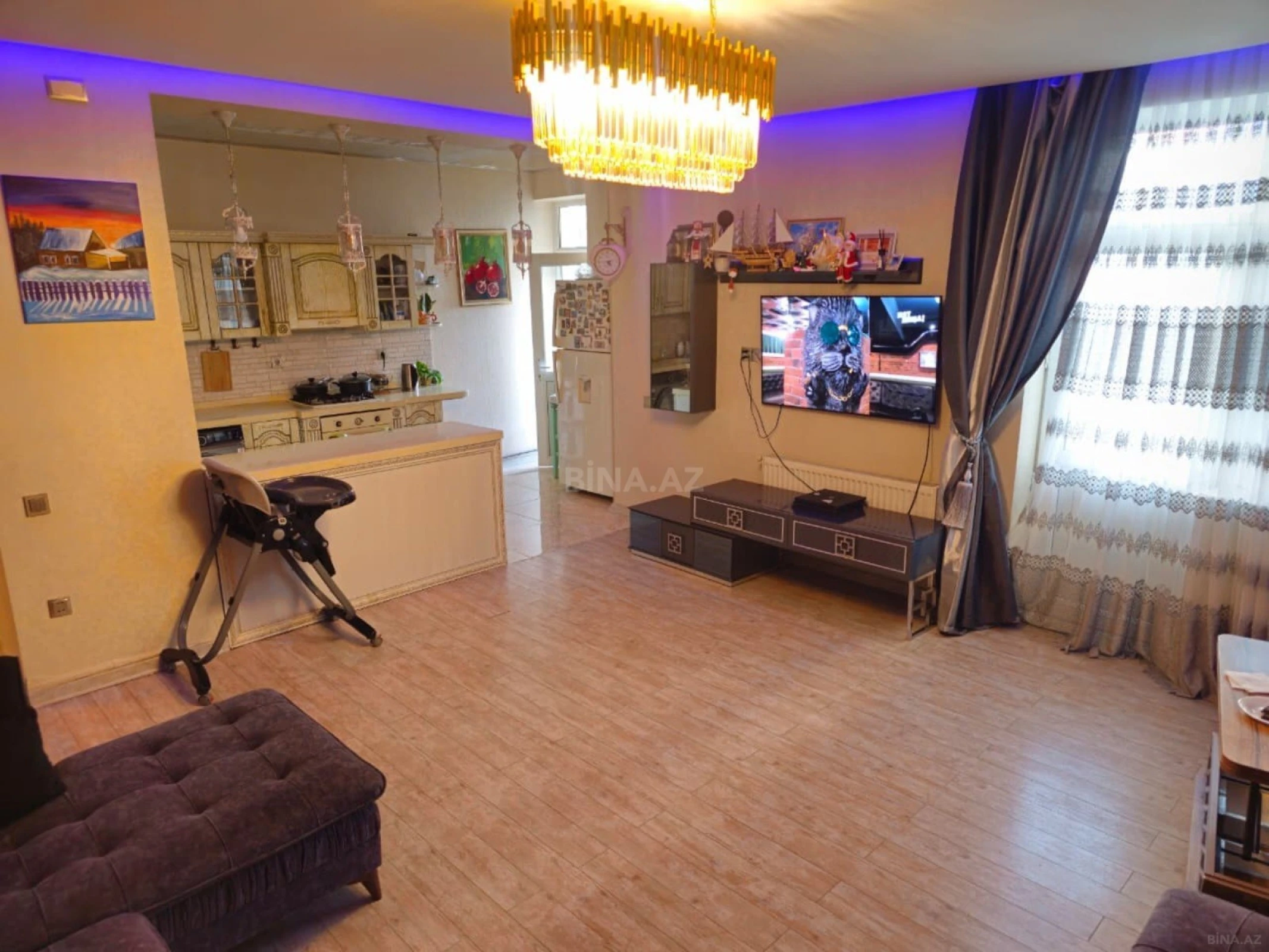 Satılır 3 otaqlı mənzil 130 m²
