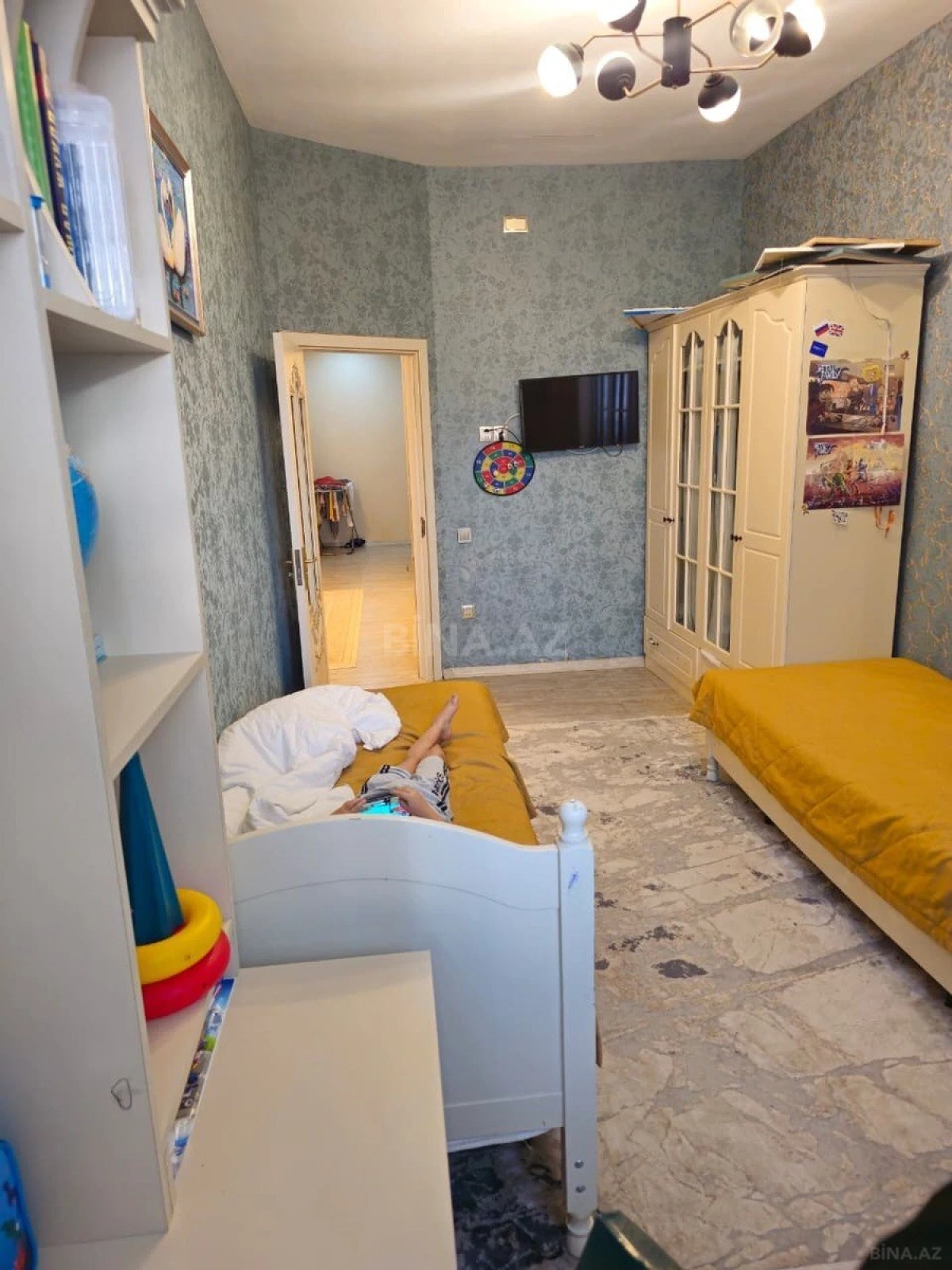 Satılır 3 otaqlı mənzil 130 m²