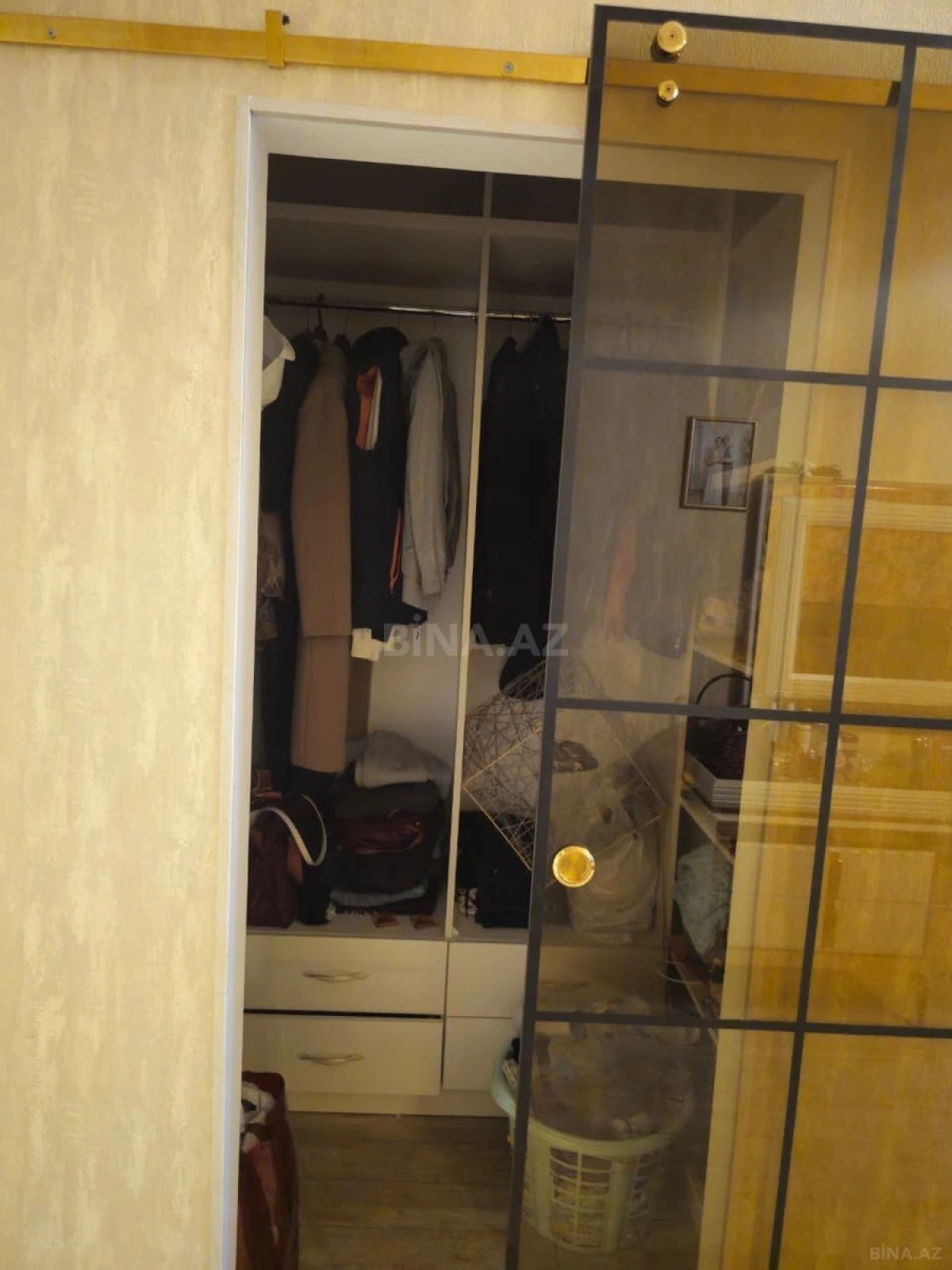 Satılır 3 otaqlı mənzil 130 m²