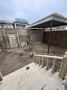Satılır 6 otaqlı həyət evi 300 m²