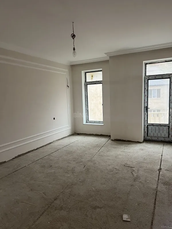 Satılır 6 otaqlı həyət evi 300 m²
