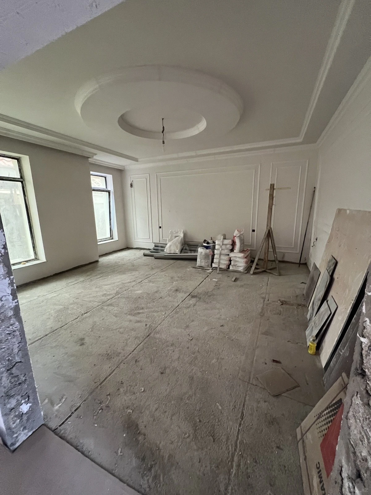 Satılır 6 otaqlı həyət evi 300 m²