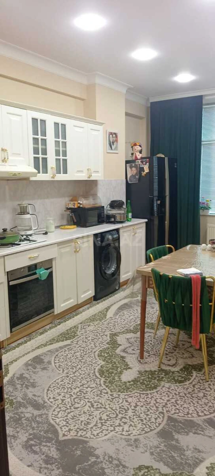 Satılır 2 otaqlı mənzil 95 m²